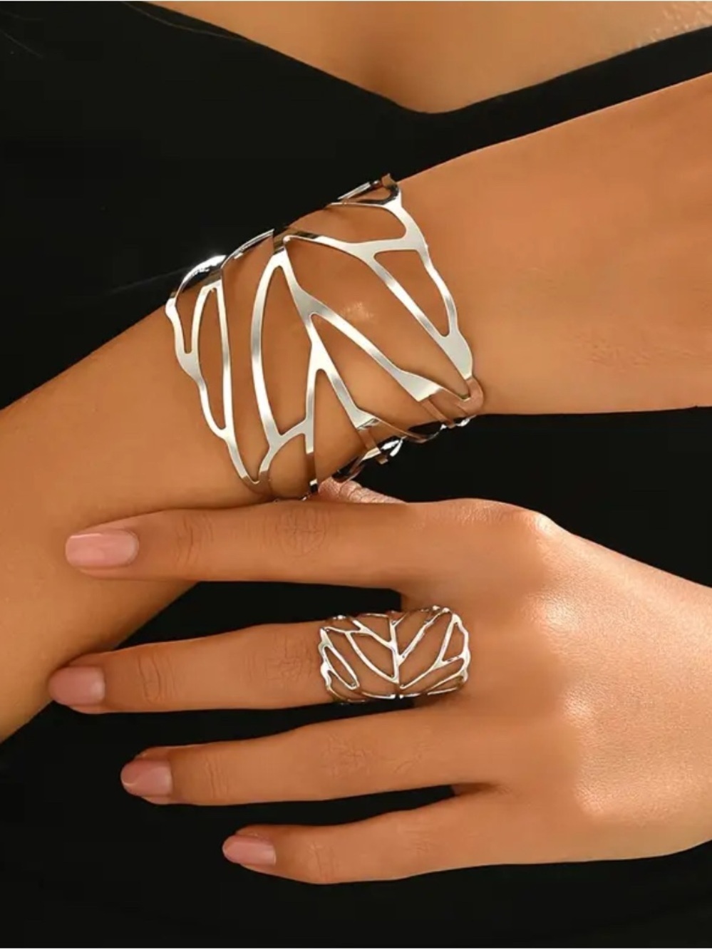 Elegant Silver Leaf Cutout Bracelet and Ring Set